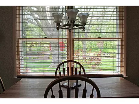 2431 Rebecca Dr, Springfield, OH 45503 photo 9