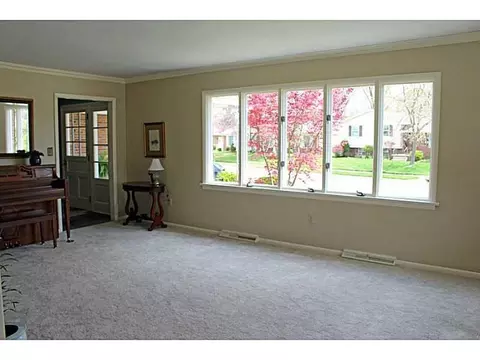2431 Rebecca Dr, Springfield, OH 45503 photo 5