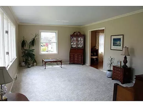 2431 Rebecca Dr, Springfield, OH 45503 photo 4