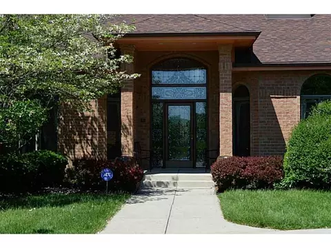 344 Roscommon Dr, Springfield, OH 45503 photo 2