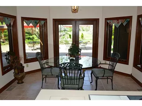 344 Roscommon Dr, Springfield, OH 45503 photo 9