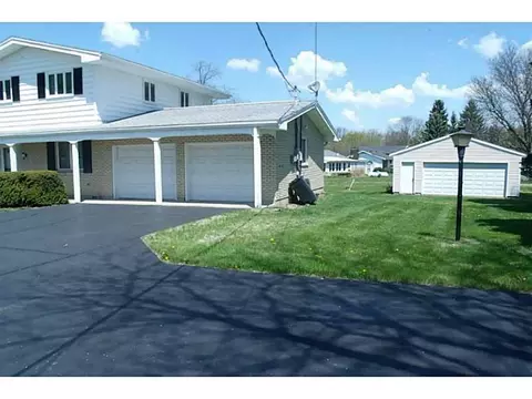 2280 W Blee Rd, Springfield, OH 45502 photo 3