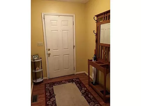 4525 Chapman Ln, Springfield, OH 45503 photo 2