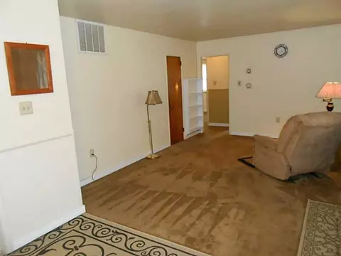 2215 Wrenwood, Springfield, OH 45505 photo 6