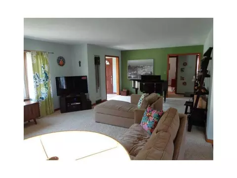 325 N Broadmoor, Springfield, OH 45504 photo 2