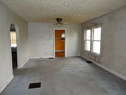 1918 Van Buren Ave, Springfield, OH 45505 photo 2
