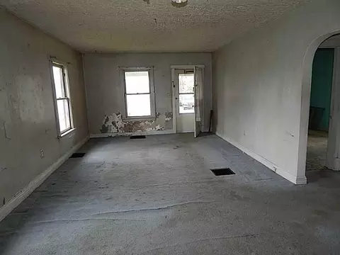1918 Van Buren Ave, Springfield, OH 45505 photo 3