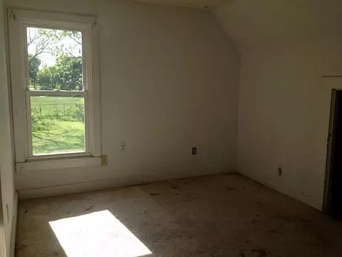 1033 Cypress St, Springfield, OH 45503 photo 8