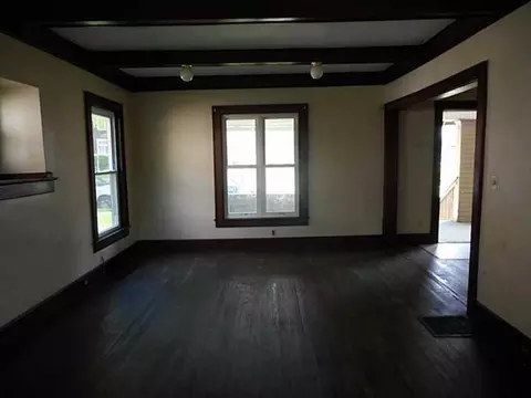 377 E Madison, Springfield, OH 45503 photo 4