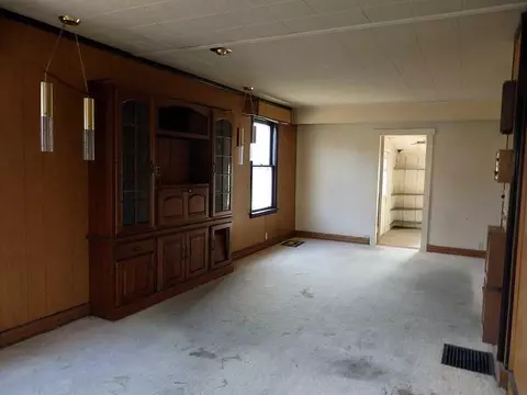861 N Burnett, Springfield, OH 45503 photo 4