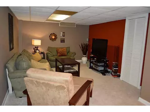 4602 Laredo St, Springfield, OH 45503 photo 8