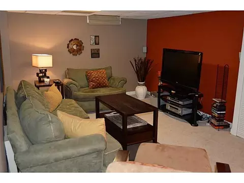 4602 Laredo St, Springfield, OH 45503 photo 9