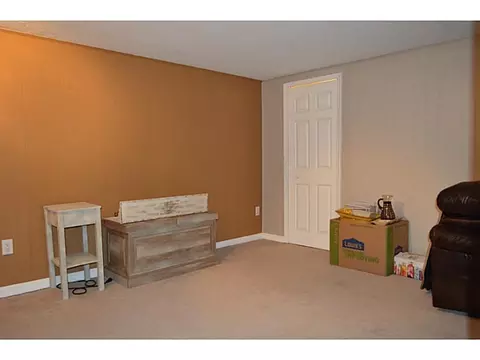 4602 Laredo St, Springfield, OH 45503 photo 10