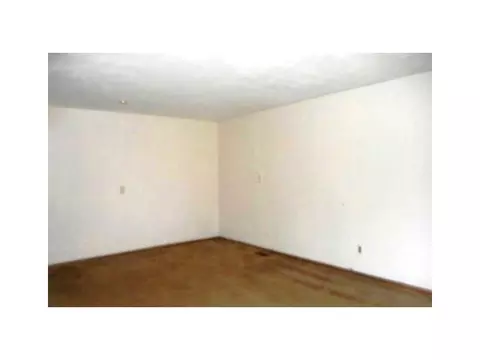 2145 W Miracle Mile, Springfield, OH 45503 photo 7