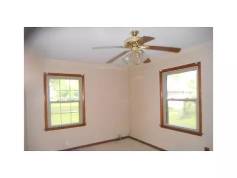 2145 W Miracle Mile, Springfield, OH 45503 photo 4