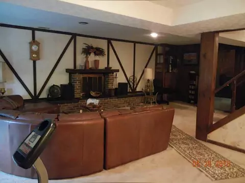 135 Omega Ave, Springfield, OH 45504 photo 17