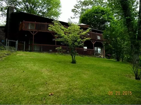 135 Omega Ave, Springfield, OH 45504 photo 1