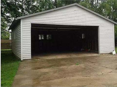 3253 Eastham St, Springfield, OH 45503 photo 3