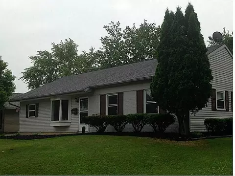 3253 Eastham St, Springfield, OH 45503 photo 2