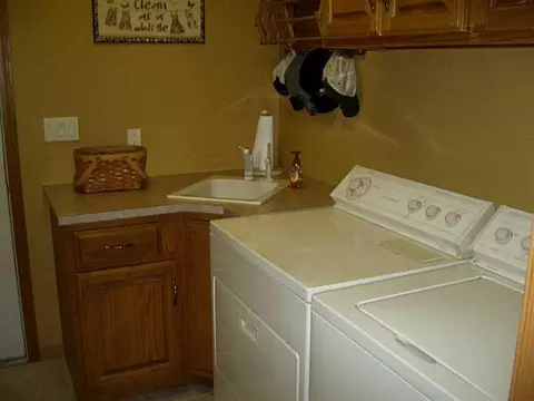 1907 Meadowview Dr, Celina, OH 45822 photo 7
