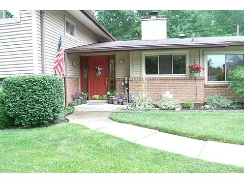 3424 Cambridge Dr, Springfield, OH 45503 photo 3