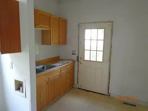 308 E Third, Springfield, OH 45503 photo 3