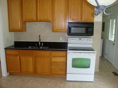 3205 Woonsocket St, Springfield, OH 45503 photo 4