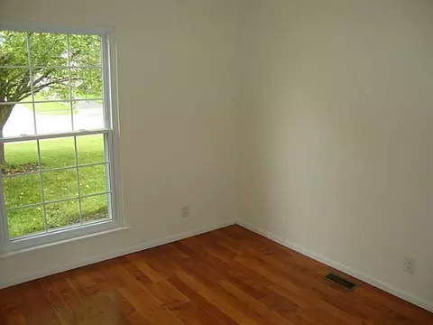 3205 Woonsocket St, Springfield, OH 45503 photo 11