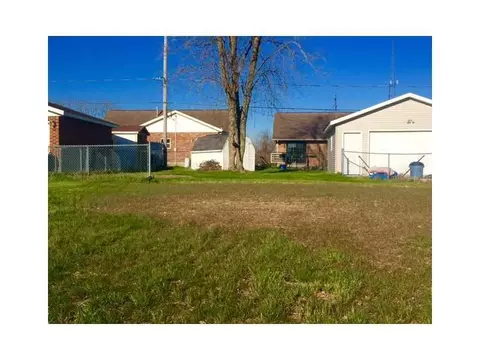 3945 Tacoma St, Springfield, OH 45503 photo 2