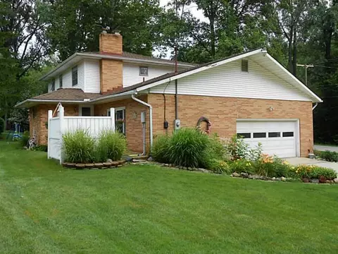 2891 Ironwood, Springfield, OH 45504 photo 2