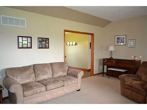 4250 Joshane St, Springfield, OH 45502 photo 6