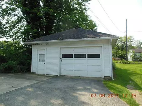 1035 Broadway, Springfield, OH 45504 photo 2