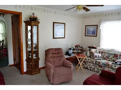 1818 Charles, Springfield, OH 45505 photo 2