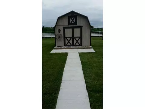 5790 Whispering Wind Dr, Springfield, OH 45504 photo 4