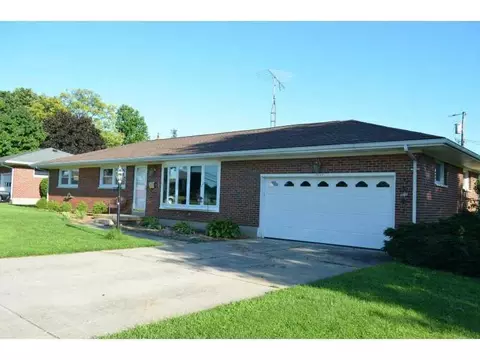 1627 Thomas Dr, Springfield, OH 45503 photo 2