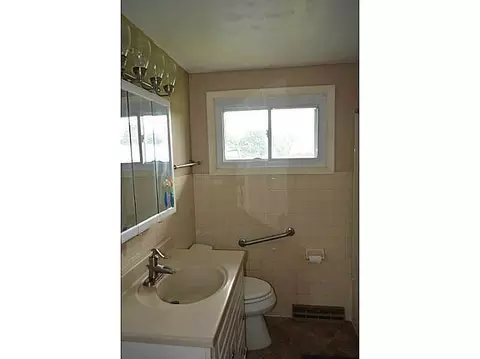 1627 Thomas Dr, Springfield, OH 45503 photo 14