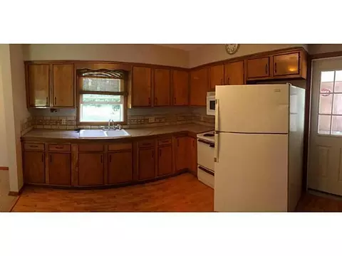 1370 W Sparrow Rd, Springfield, OH 45502 photo 9