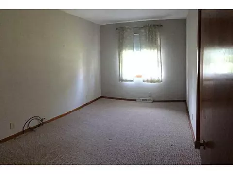 1370 W Sparrow Rd, Springfield, OH 45502 photo 17