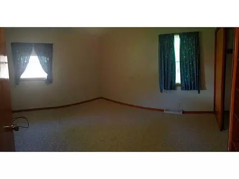 1370 W Sparrow Rd, Springfield, OH 45502 photo 18