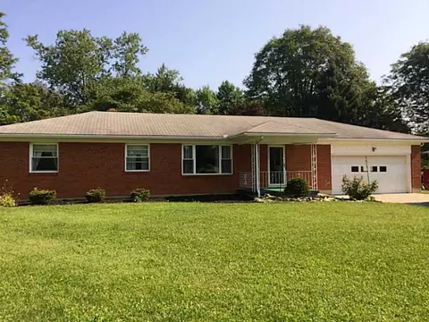 1370 W Sparrow Rd, Springfield, OH 45502 photo 1