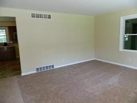 2673 E Possum, Springfield, OH 45502 photo 7