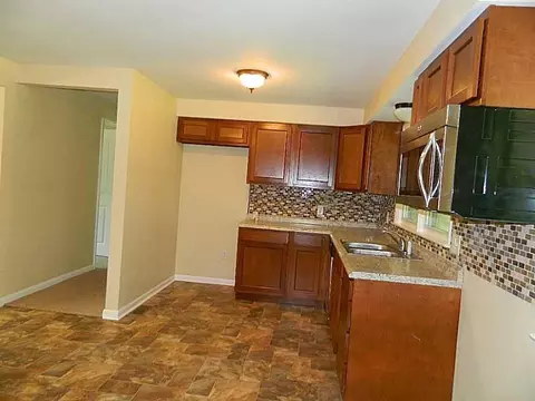 2673 E Possum, Springfield, OH 45502 photo 10