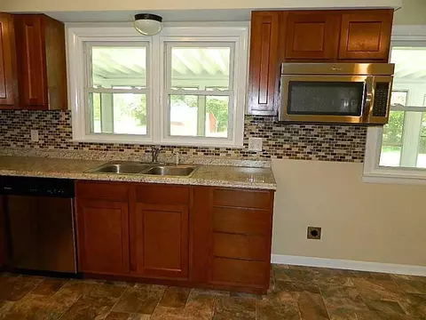 2673 E Possum, Springfield, OH 45502 photo 9