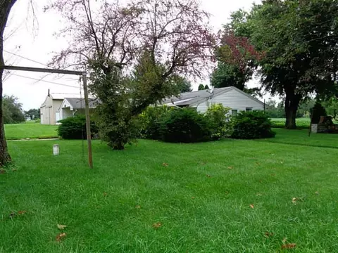 6305 Springfield Jamestown, Springfield, OH 45502 photo 5