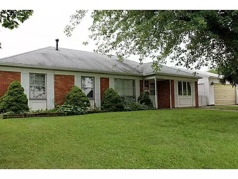 2908 Cavins Dr, Springfield, OH 45503 photo 1