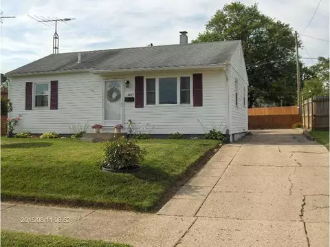 2671 Elmore Dr, Springfield, OH 45505 photo 2