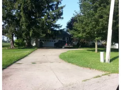 1959 Crabill Rd, Springfield, OH 45502 photo 1