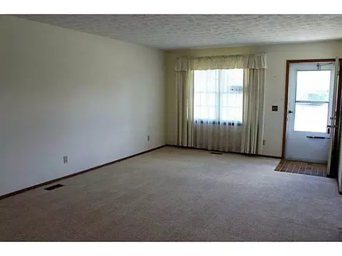 4843 W Brannan Dr #..., Springfield, OH 45502 photo 2