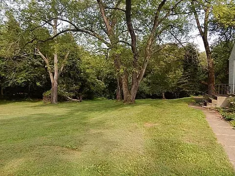 2525 E County Line Rd, Springfield, OH 45502 photo 2