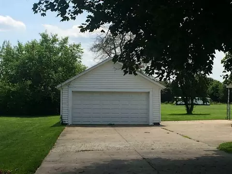 6621 Troy Rd, Springfield, OH 45502 photo 2